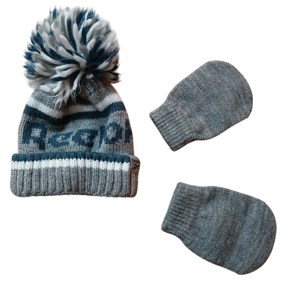 #0398 Baby Boys Reebok Beanie and Hand Warmer Set 6"L x 7"W - Picture 1 of 6